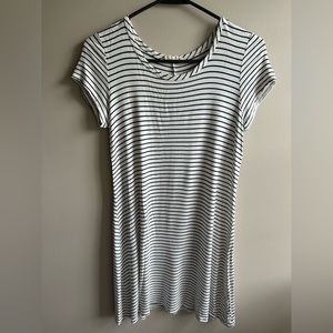 Olivia Rae white and black striped flowy dress